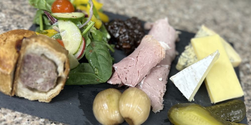 Traditional Ploughman S Lunch 1